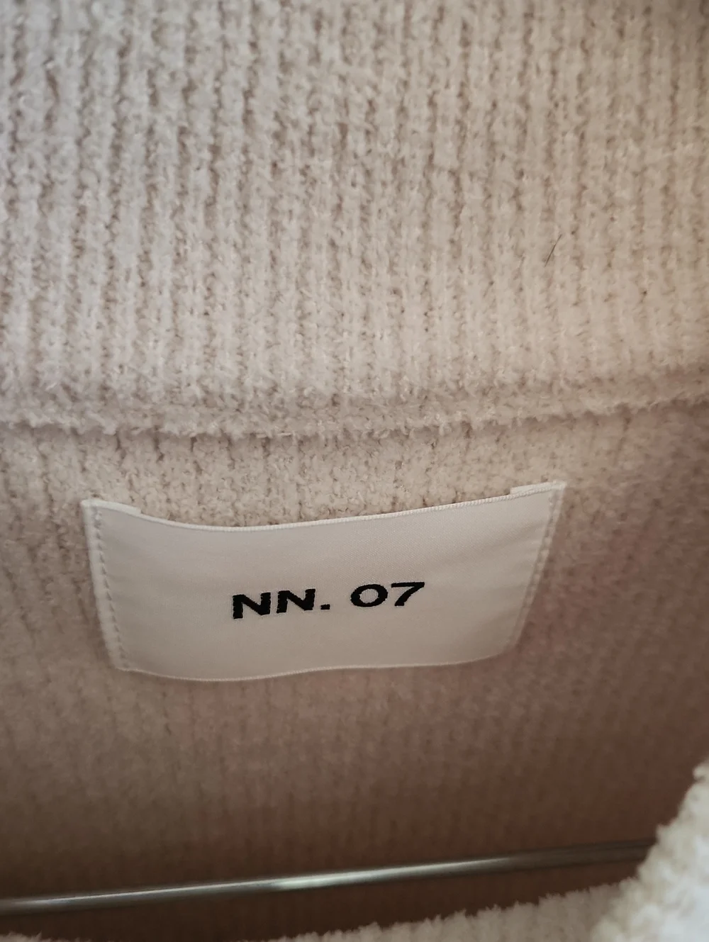 NN. 07 No Nationality Cream Ribbed Mock Neck Sweater Large